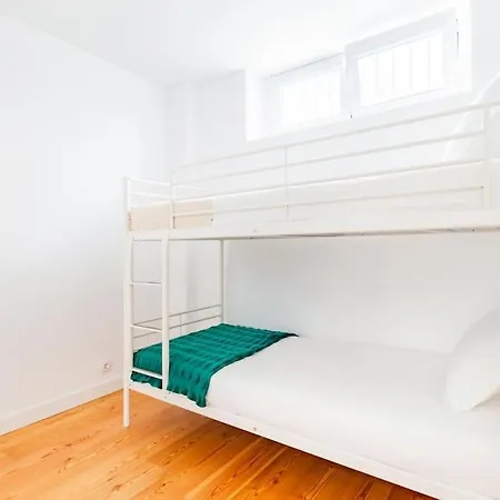公寓 Oeiras Spacious And Coastal Flat