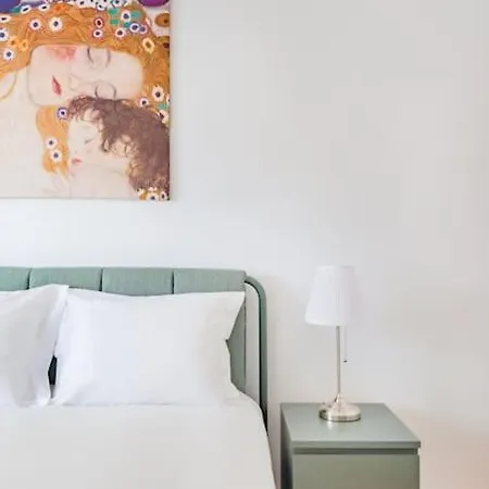 Oeiras Spacious And Coastal Flat Apartment Paco de Arcos