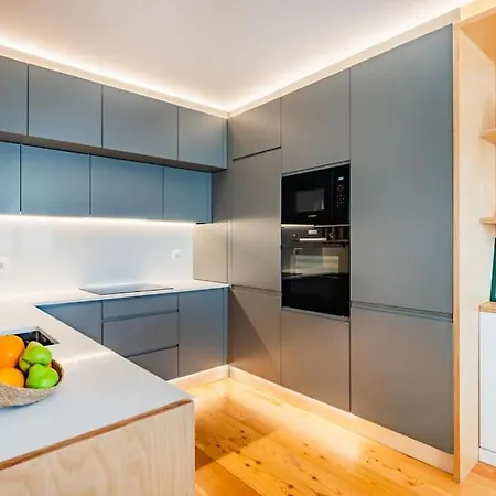 Oeiras Spacious And Coastal Flat Apartment Paco de Arcos