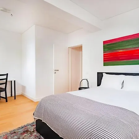 Oeiras Spacious And Coastal Flat Apartment Paco de Arcos
